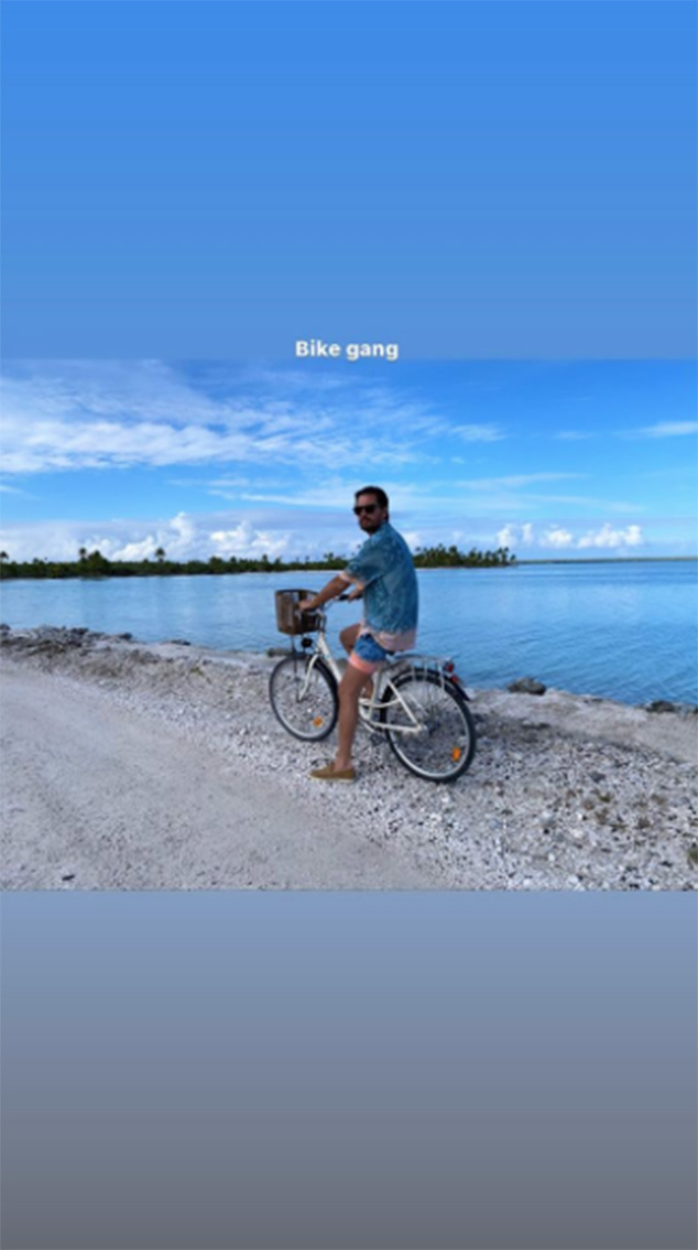 Scott Disick, Kendall Jenner, Kim Kardashian, 40th Birthday Trip, Tahiti